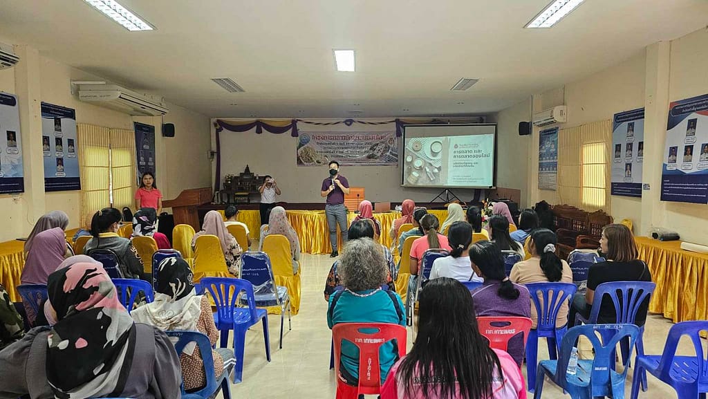 WUIC Lecturer Organises Social Media Marketing for Community Enterprises, Koh Petch Municipal District NST
